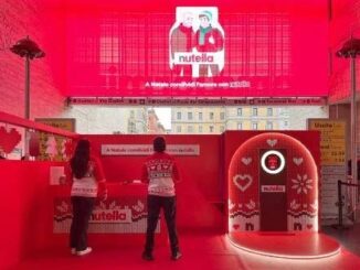 Natale a Termini, Nutella celebra abbracci e ricongiungimenti