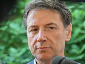 Conte accusa: Europa smarrita, negoziati lasciati agli Stati Uniti