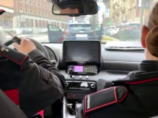 Segue 92enne e la rapina nell'androne di un palazzo a Torino