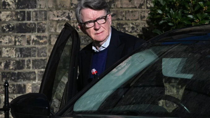 Epstein scandalo travolge mandelson con arresto a londra