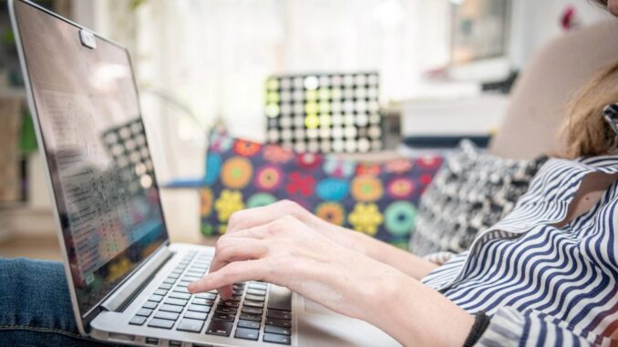 Smart working, infortunio lavoro, Inail, Università Padova, risarcimento, caviglia fratturata, Inps, giudice lavoro, diritti lavoratori, telelavoro, protezione assicurativa