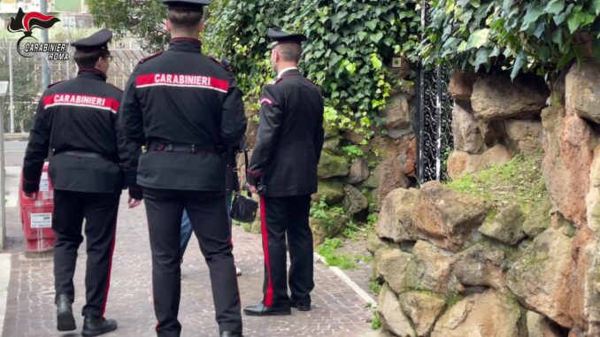 Carabinieri smantellano rete di truffe agli anziani nella capitale