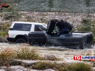 Auto in un torrente in Calabria, i Carabinieri salvano due persone