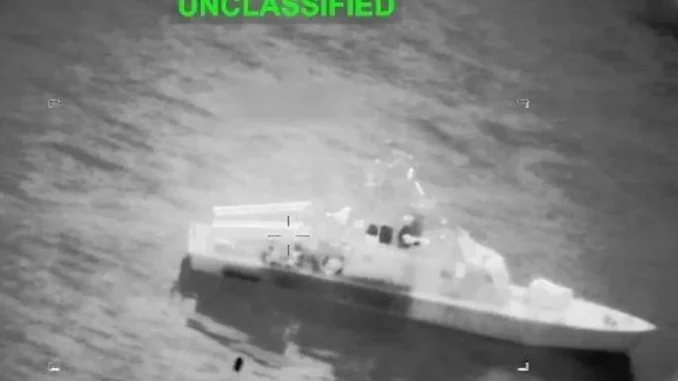 Iran, distrutte 28 navi posamine. Trump: "Ora attraversate Hormuz"