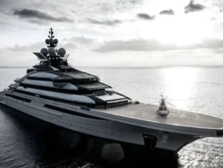 Il gigante dei mari di lusso approda nel porto di Muscat