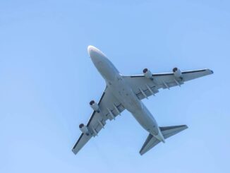 Carburante aereo crisi lunga secondo Iata dopo tregua Hormuz